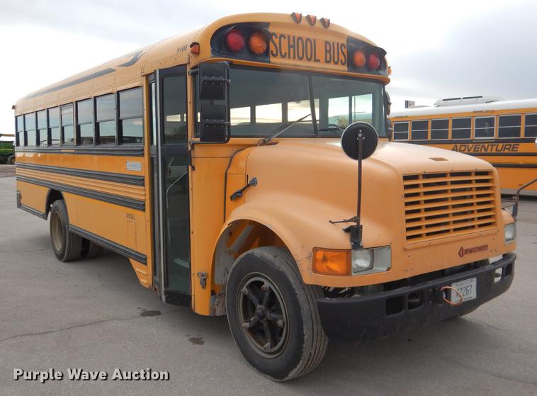 image for item DA3603 1997 Amtran 3800 bus