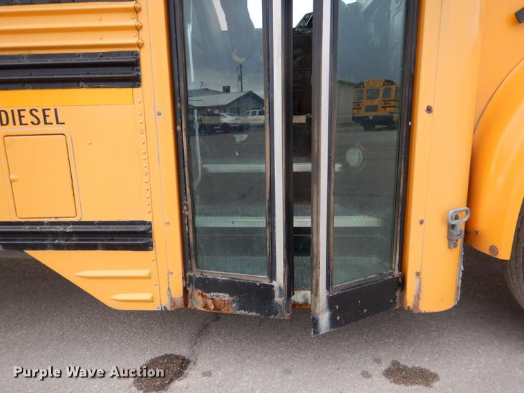 image for item DA3603 1997 Amtran 3800 bus