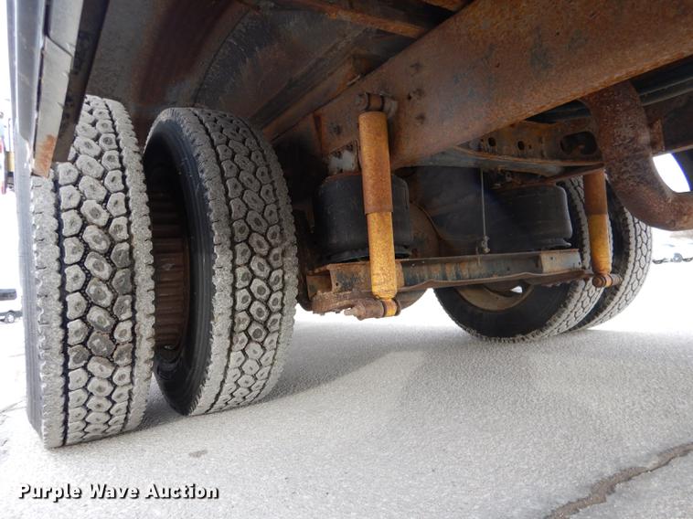 image for item DA3603 1997 Amtran 3800 bus