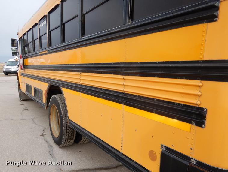 image for item DA3603 1997 Amtran 3800 bus