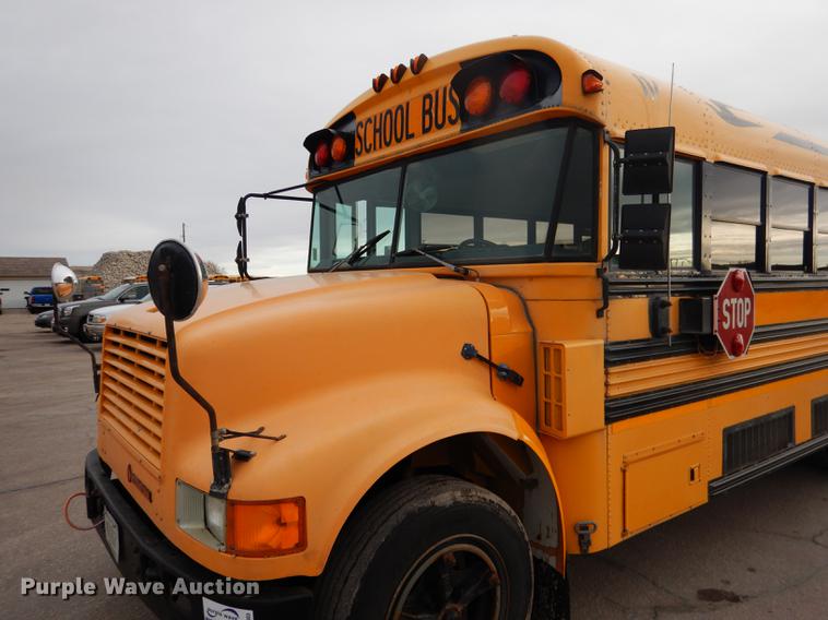 image for item DA3603 1997 Amtran 3800 bus