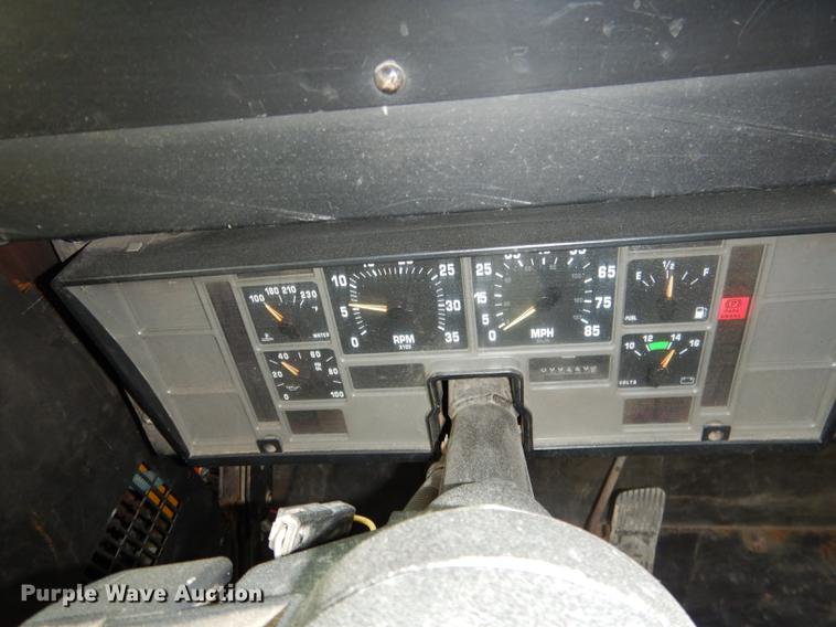 image for item DA3603 1997 Amtran 3800 bus