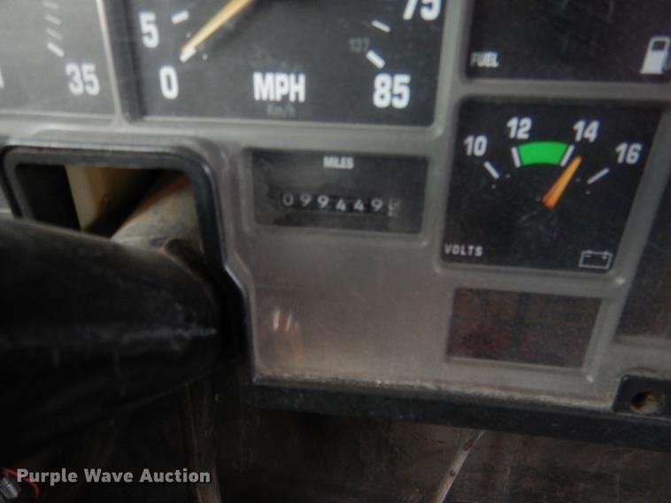 image for item DA3603 1997 Amtran 3800 bus