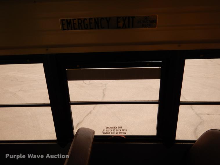 image for item DA3603 1997 Amtran 3800 bus