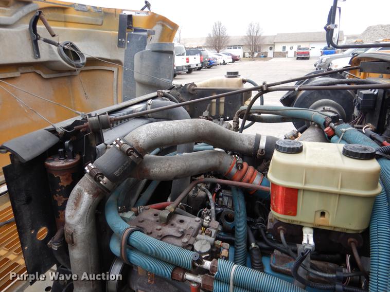 image for item DA3603 1997 Amtran 3800 bus