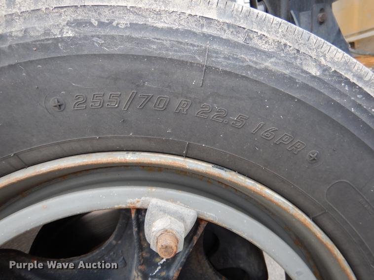 image for item DA3603 1997 Amtran 3800 bus