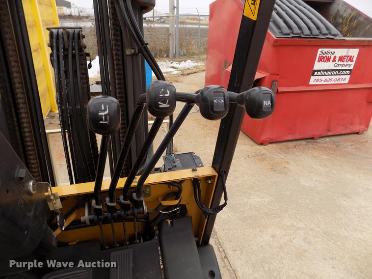 image for item DB9009 Caterpillar EP20KT forklift