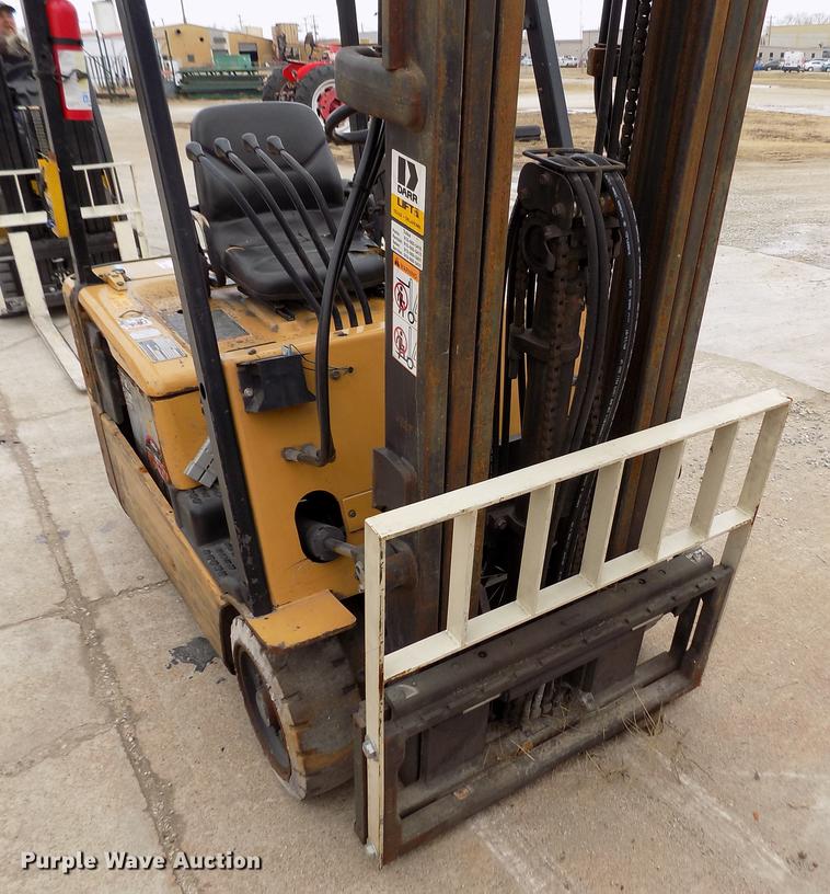 image for item DB9009 Caterpillar EP20KT forklift