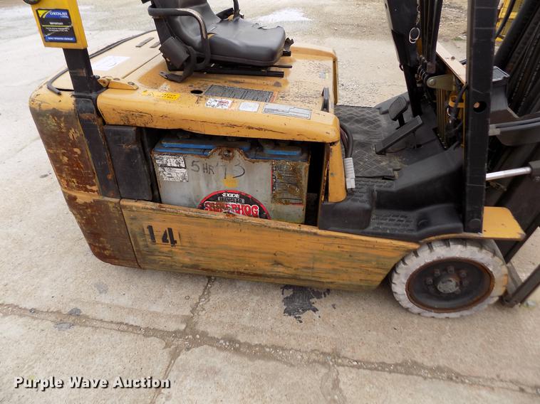 image for item DB9009 Caterpillar EP20KT forklift