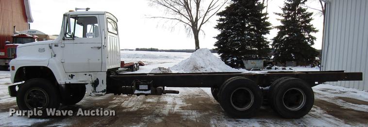 image for item DD3939 1979 Ford 8000 truck cab and chassis