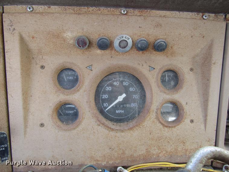 image for item DD3939 1979 Ford 8000 truck cab and chassis