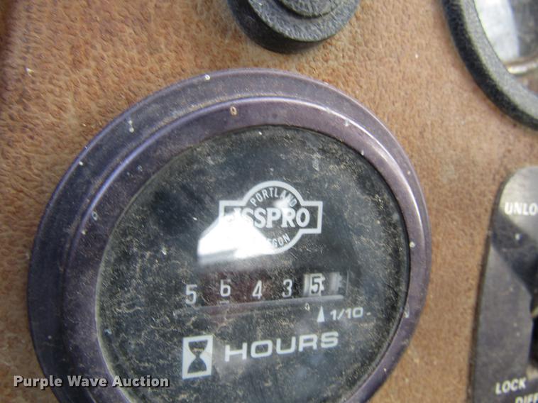 image for item DD3939 1979 Ford 8000 truck cab and chassis