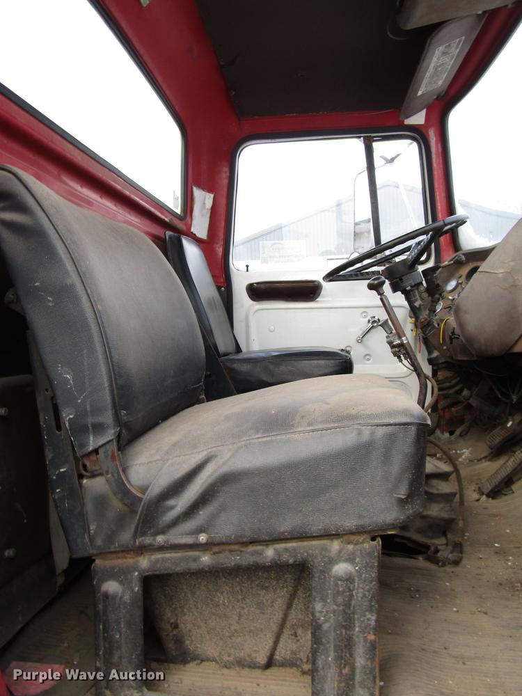 image for item DD3939 1979 Ford 8000 truck cab and chassis