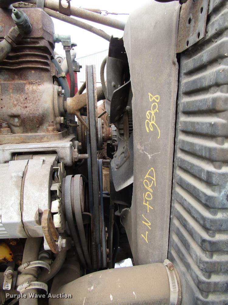 image for item DD3939 1979 Ford 8000 truck cab and chassis