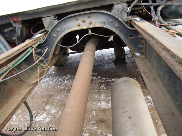 image for item DD3939 1979 Ford 8000 truck cab and chassis