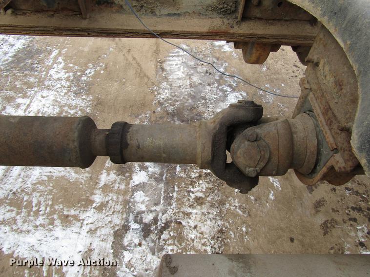 image for item DD3939 1979 Ford 8000 truck cab and chassis