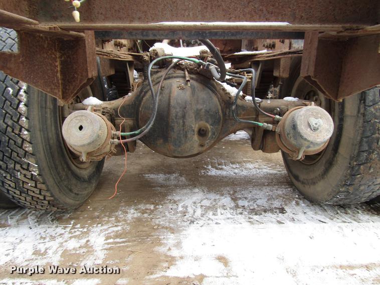 image for item DD3939 1979 Ford 8000 truck cab and chassis