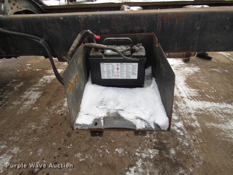 image for item DD3939 1979 Ford 8000 truck cab and chassis