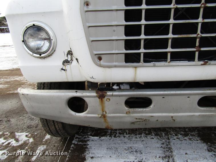 image for item DD3939 1979 Ford 8000 truck cab and chassis