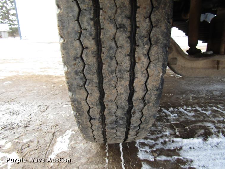 image for item DD3939 1979 Ford 8000 truck cab and chassis