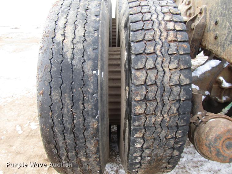 image for item DD3939 1979 Ford 8000 truck cab and chassis