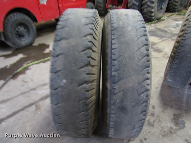 image for item DD4421 Non-steerable tag axle