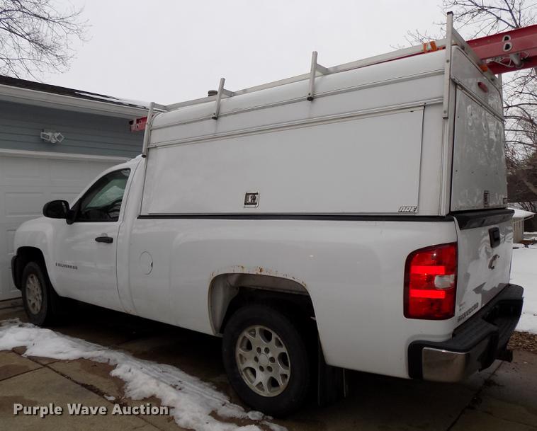 image for item DE7551 2007 Chevrolet Silverado 1500 pickup truck