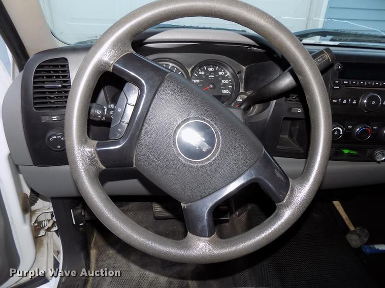 image for item DE7551 2007 Chevrolet Silverado 1500 pickup truck