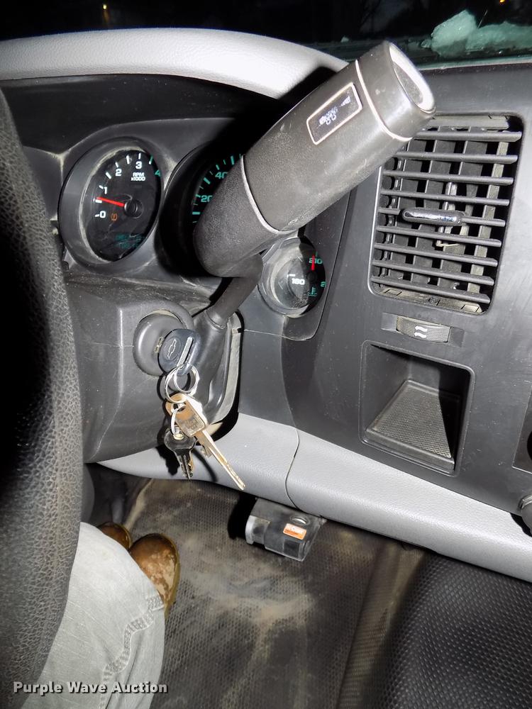 image for item DE7551 2007 Chevrolet Silverado 1500 pickup truck