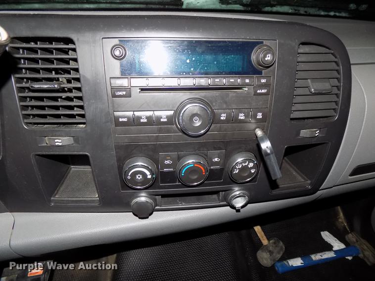 image for item DE7551 2007 Chevrolet Silverado 1500 pickup truck