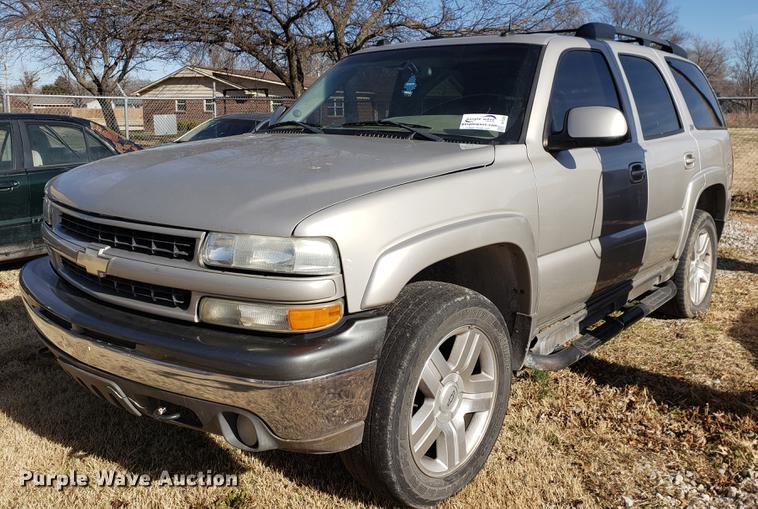 image for item DF1326 2004 Chevrolet Tahoe SUV
