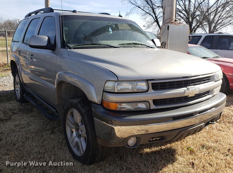 image for item DF1326 2004 Chevrolet Tahoe SUV
