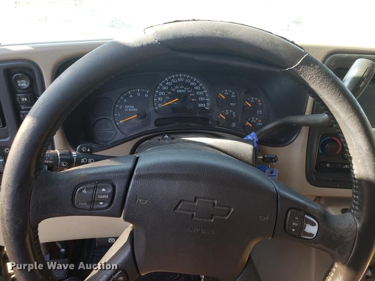 image for item DF1326 2004 Chevrolet Tahoe SUV