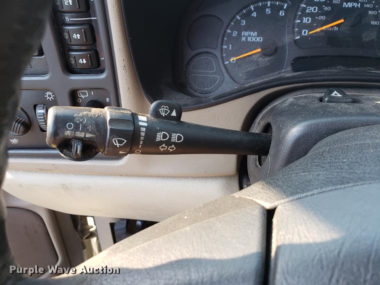 image for item DF1326 2004 Chevrolet Tahoe SUV