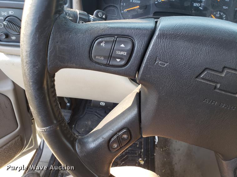 image for item DF1326 2004 Chevrolet Tahoe SUV