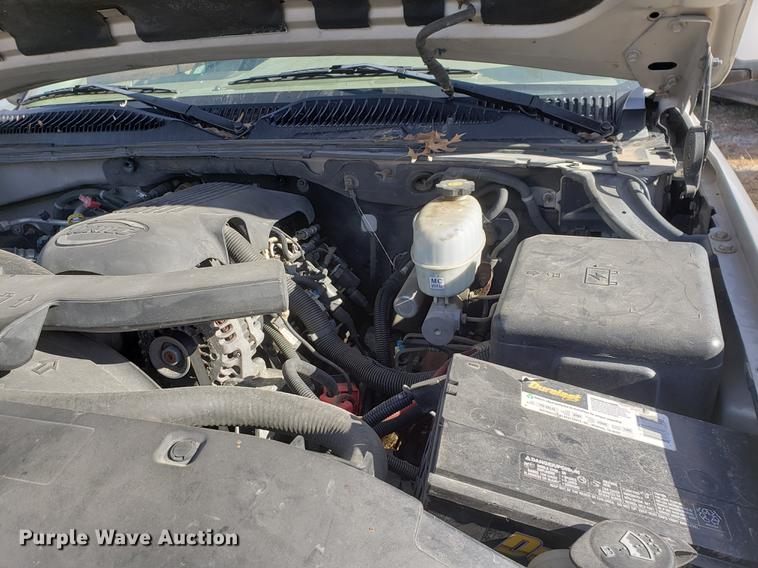 image for item DF1326 2004 Chevrolet Tahoe SUV