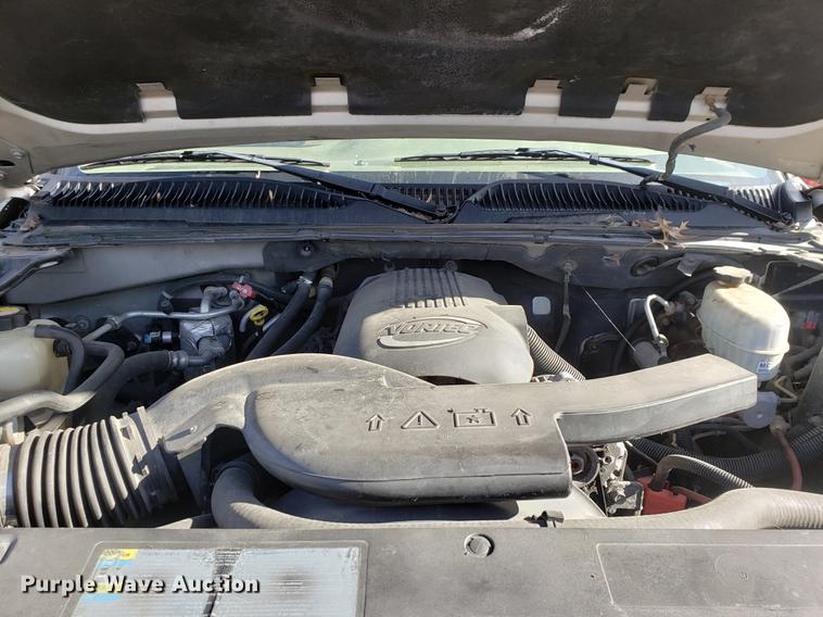 image for item DF1326 2004 Chevrolet Tahoe SUV