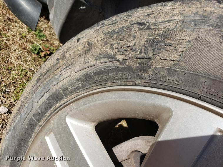 image for item DF1326 2004 Chevrolet Tahoe SUV