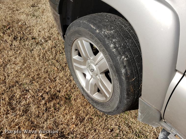 image for item DF1326 2004 Chevrolet Tahoe SUV