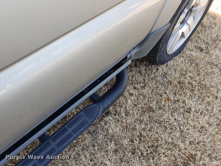 image for item DF1326 2004 Chevrolet Tahoe SUV