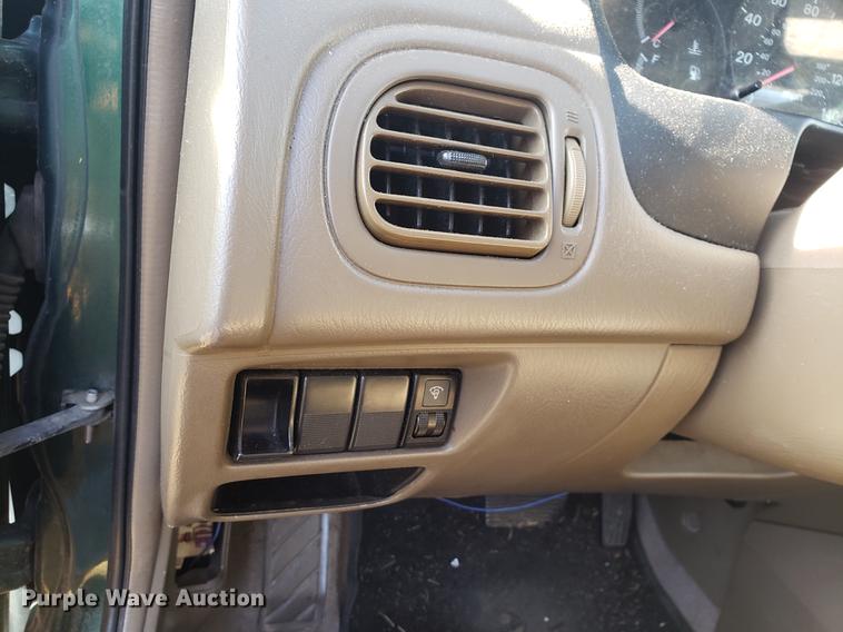 image for item DF1327 2000 Mazda Protege