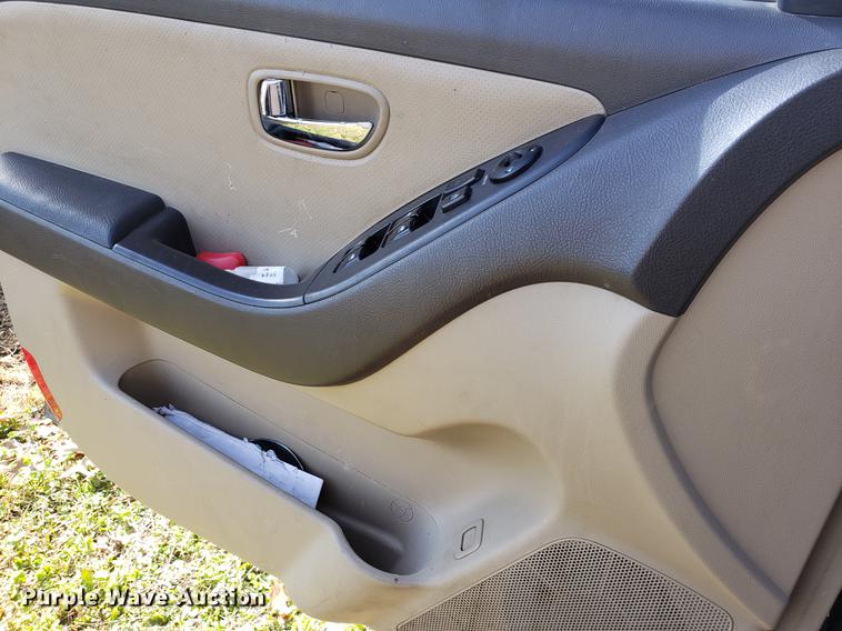 image for item DF1329 2010 Hyundai Elantra