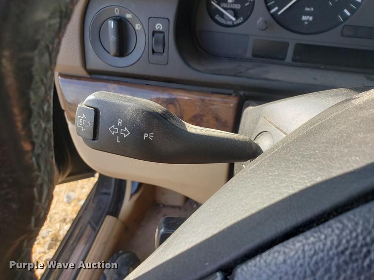 image for item DF1331 2000 BMW 540i