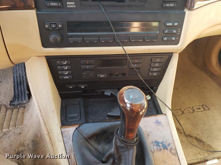 image for item DF1331 2000 BMW 540i