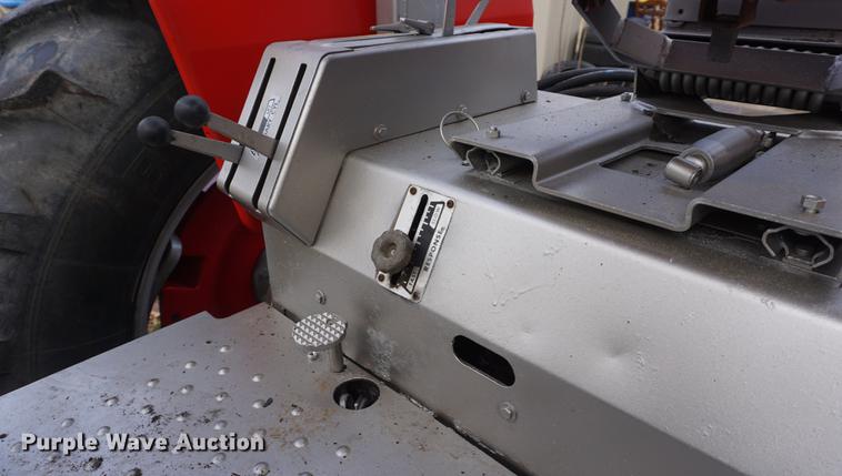 image for item DF1744 1970 Massey Ferguson 1080 tractor