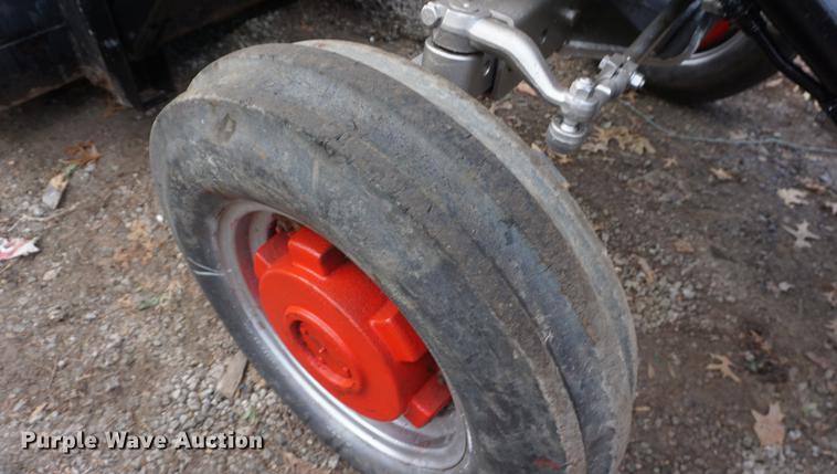 image for item DF1744 1970 Massey Ferguson 1080 tractor