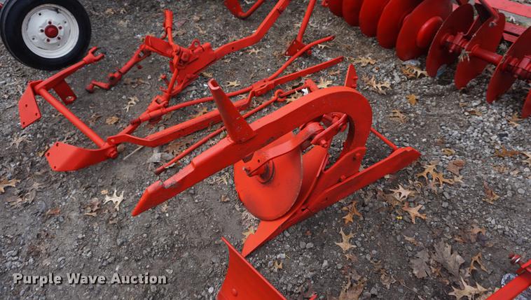 image for item DF1746 1957 International Cub Lowboy tractor