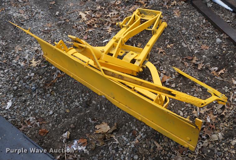 image for item DF1747 1957 International Cub Lowboy tractor