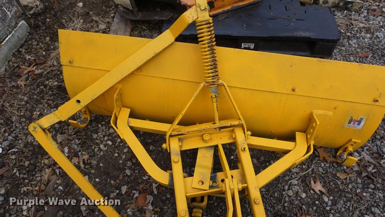 image for item DF1747 1957 International Cub Lowboy tractor