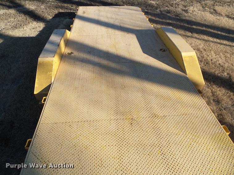 image for item DF2880 2017 Stateline TE222 utility trailer